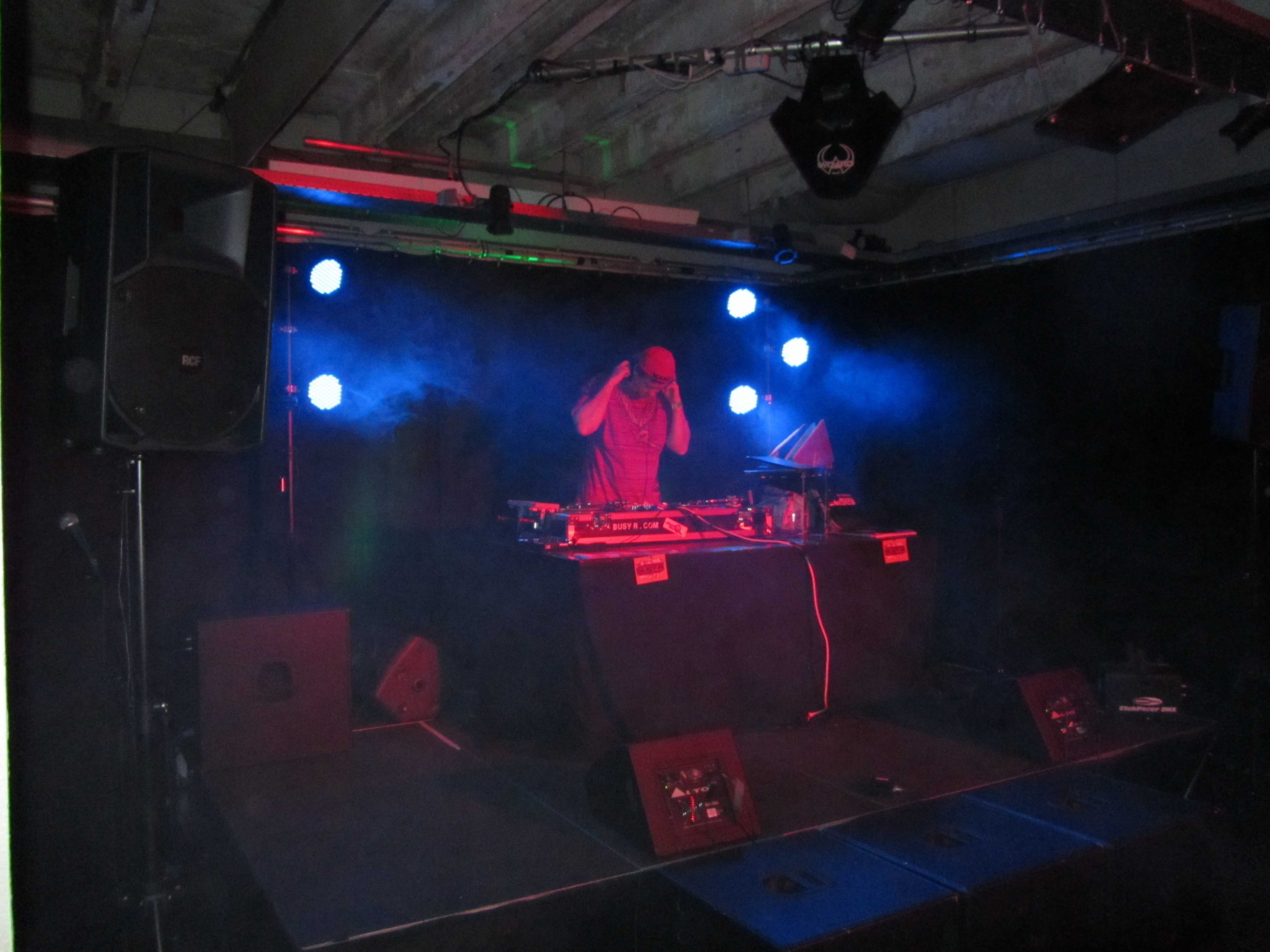 Tribes_Festival_2011_-_DJ_BusyR_05.jpg