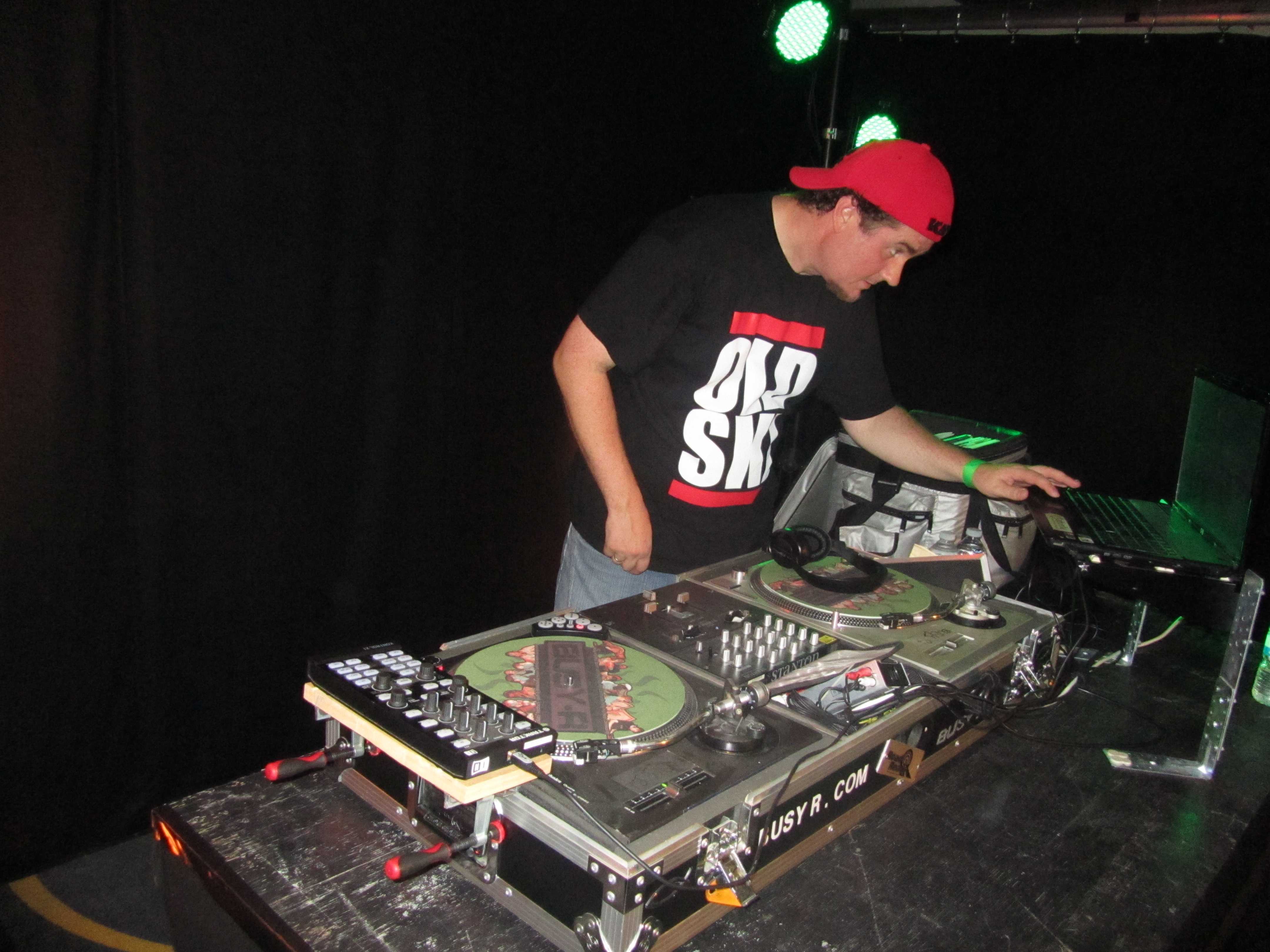 Tribes_Festival_2011_-_DJ_BusyR_08.jpg